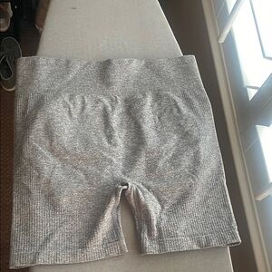 RUNNING GIRL Gray Scrunch Butt Biker Shorts Size XL
